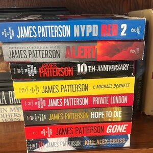 James Patterson a lot of eight paperback